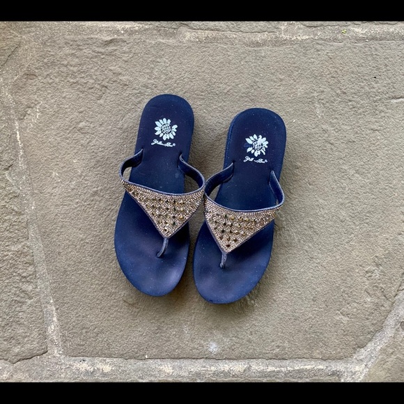 Yellow box sandals/flip-flops size 8 - Picture 1 of 4